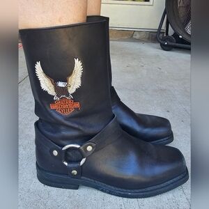 Harley Davidson womens size 10 boots. Zip Up. EUC.